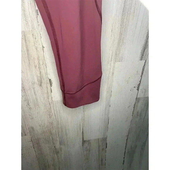 Lululemon In Movement Crop Pants Women’s Size 6 Misty Merlot 19" Activewear - Picture 7 of 9